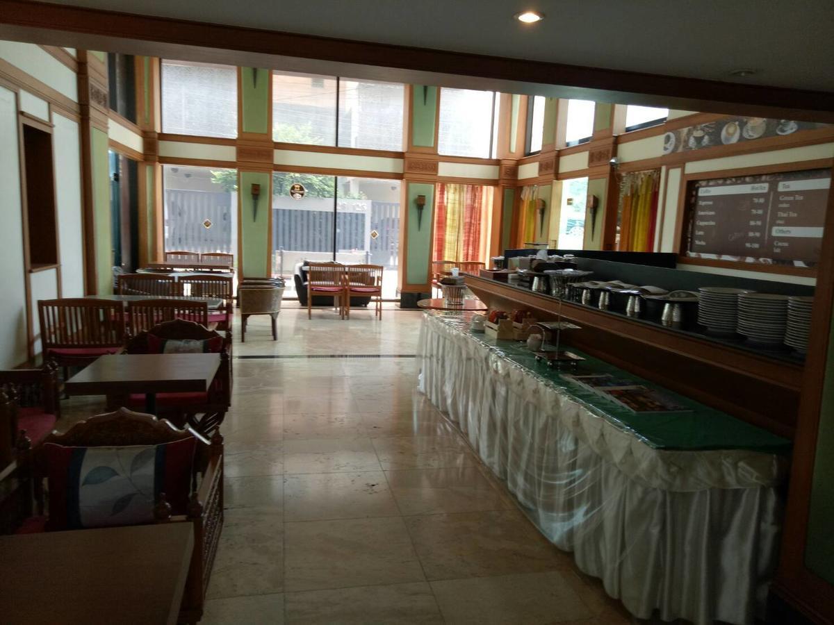 The Imperial Home Hotel Pak Kret Exterior foto