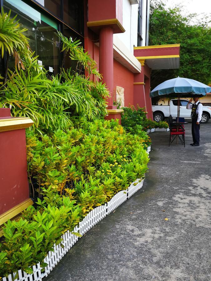 The Imperial Home Hotel Pak Kret Exterior foto